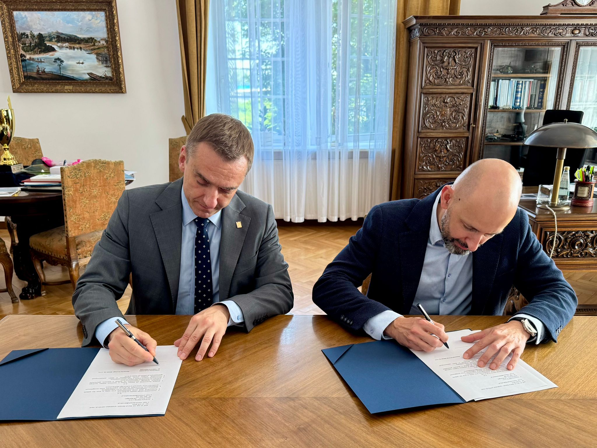 Krakow University of Technology and Elemental Strategic Metals Advance Together Toward Innovation and Future Technologies
